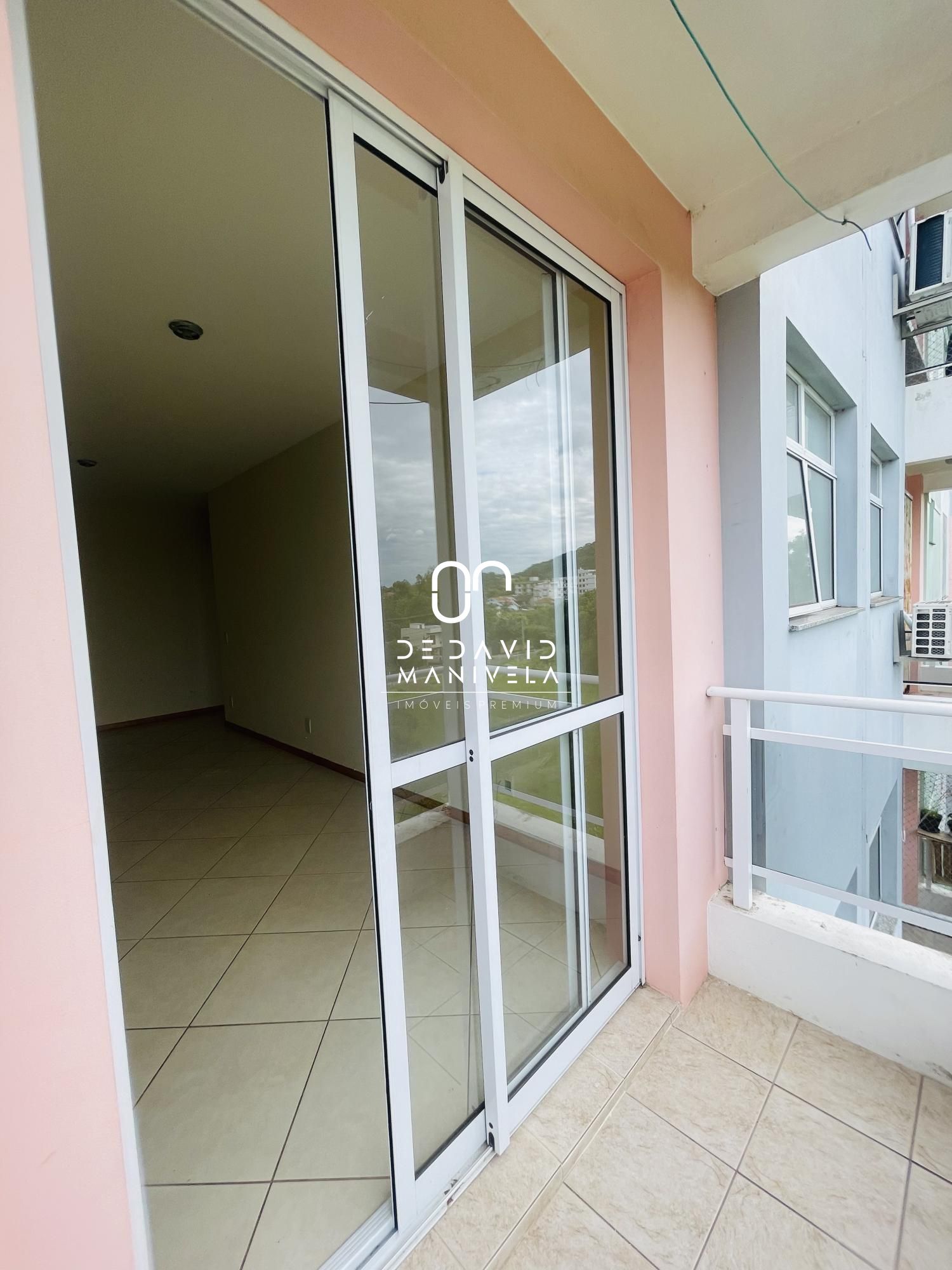 Apartamento com 2 Dormitórios à venda, 60 m² por R$ 270.000,00 Apartamento com 2 Dormitórios à venda, 60 m² por R$ 270.000,00