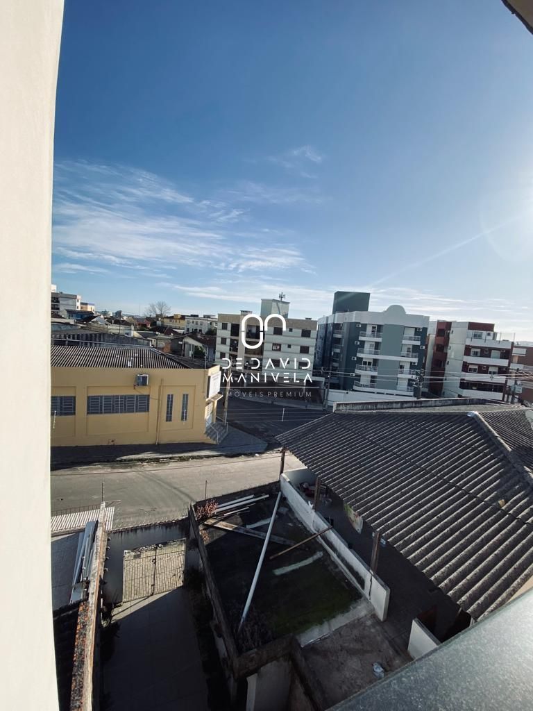 Apartamento 01 dormitório com sacada. Churrasqueira e área d