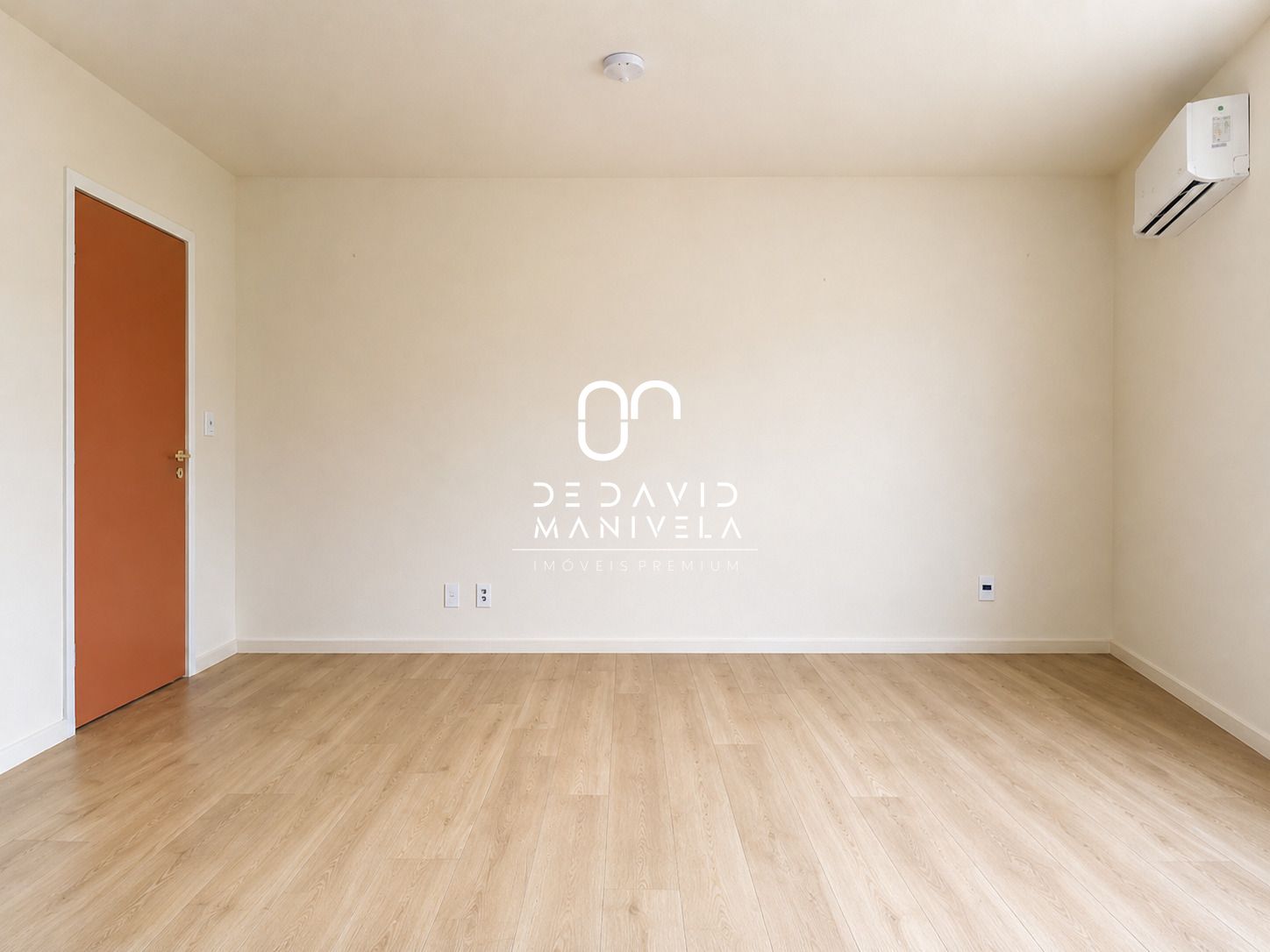 Duplex com 2 dormitórios para locação no centro