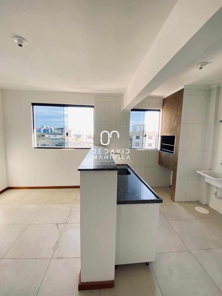 Apartamento 01 dormitório com sacada. Churrasqueira e área d