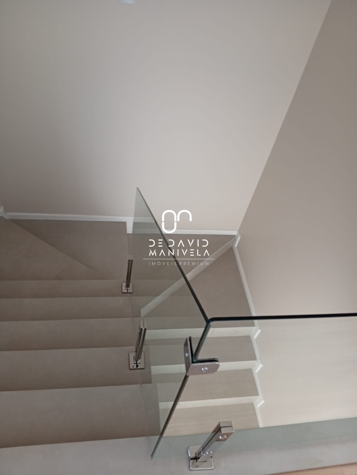 Casa com 2 Dormitórios à venda, 166 m² por R$ 990.000,00 Casa com 2 Dormitórios à venda, 166 m² por R$ 990.000,00