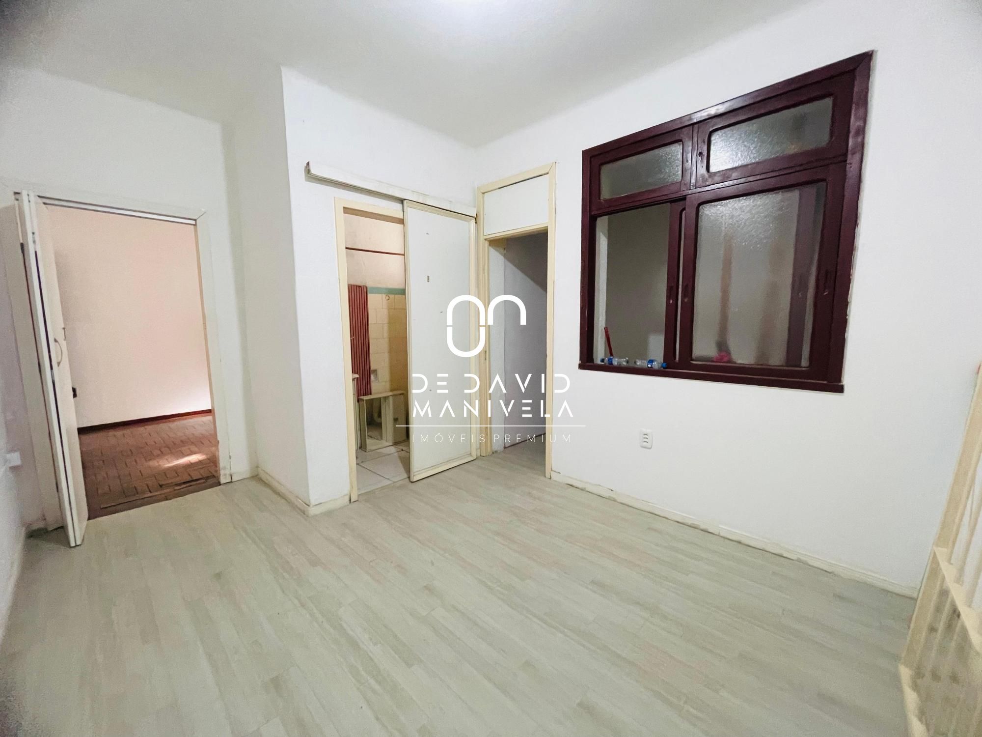 Sala comercial para alugar  no Centro - Santa Maria, RS. Imóveis
