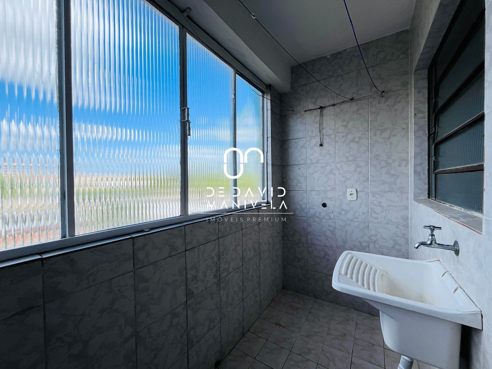 Apartamento com 2 Dormitórios para alugar, 116 m² por R$ 1.100,00 Apartamento com 2 Dormitórios para alugar, 116 m² por R$ 1.100,00