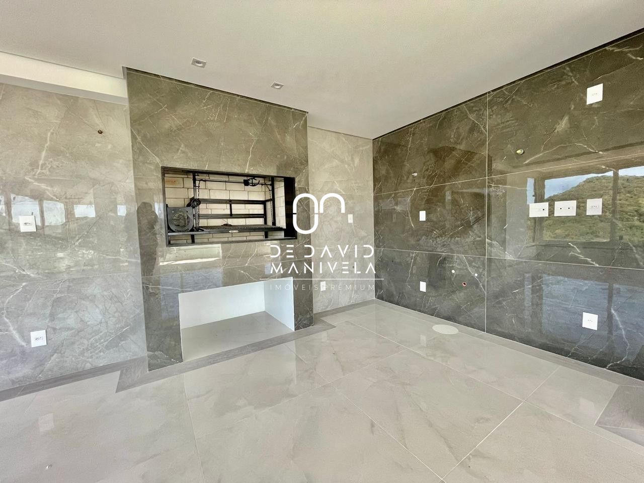 Apartamento de luxo com 03 suítes no bairro km3