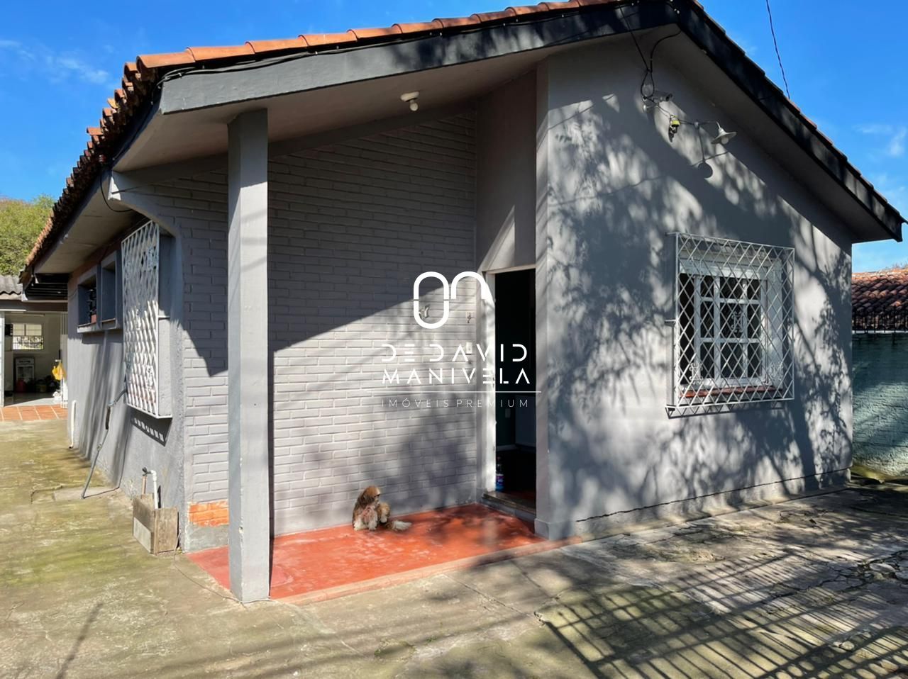 Casa à venda no bairro Patronato, com 3 dormitórios