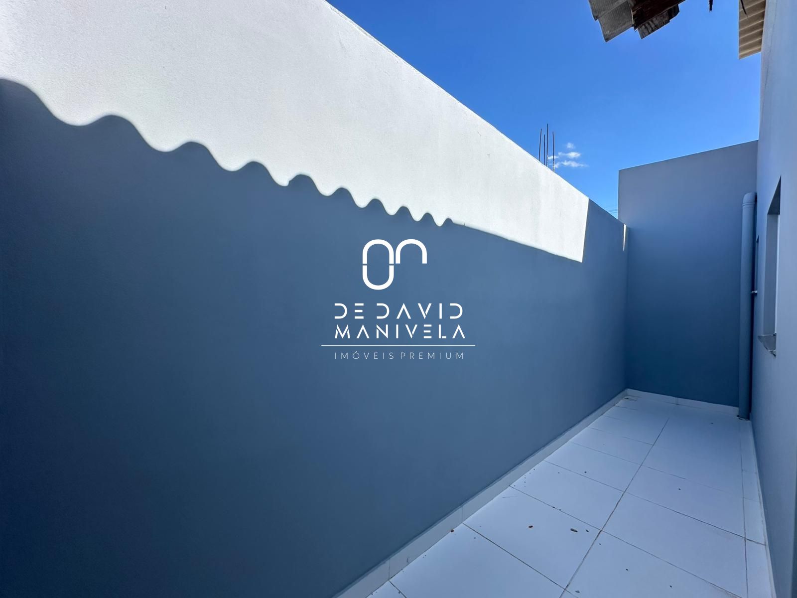 Casa nova em condominio, lareira, espaço gourmet, porcelanat
