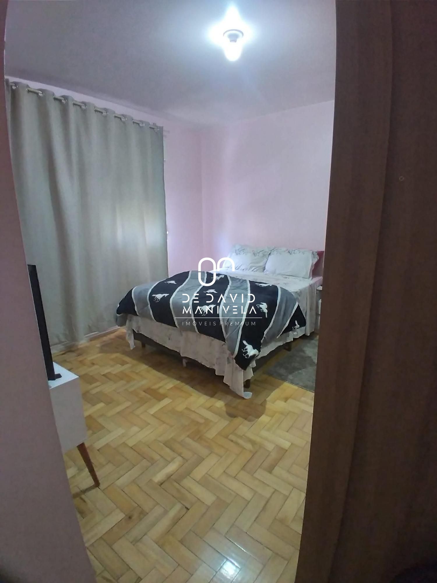 Apartamento com 4 dormitórios no bairro centro