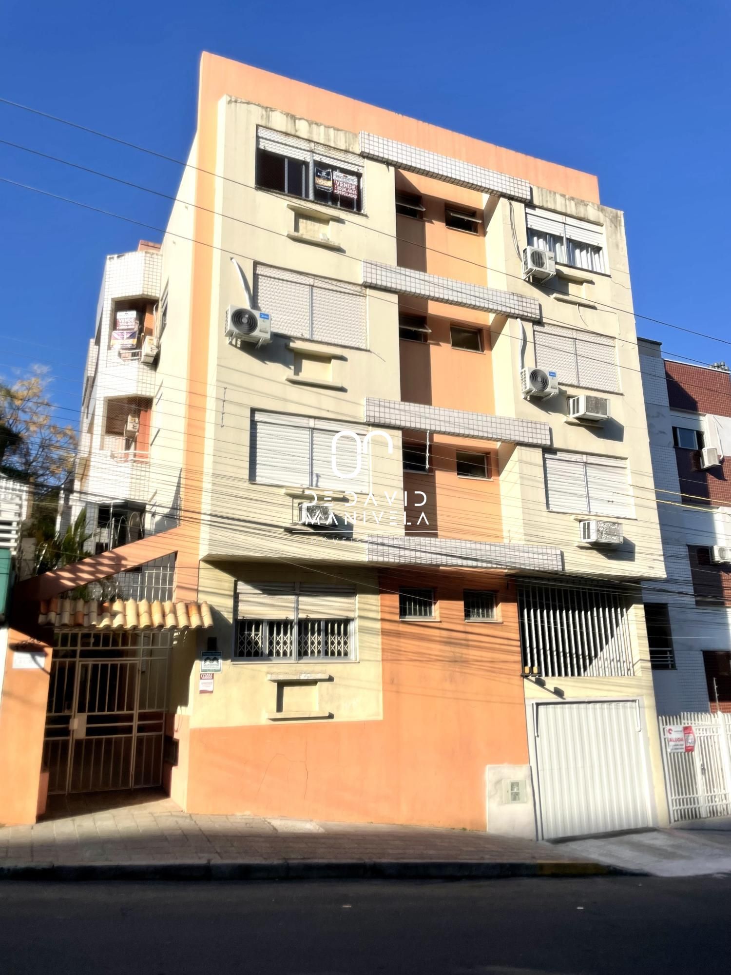 Apartamento central a venda, 3 dormitórios, sendo 1 suíte