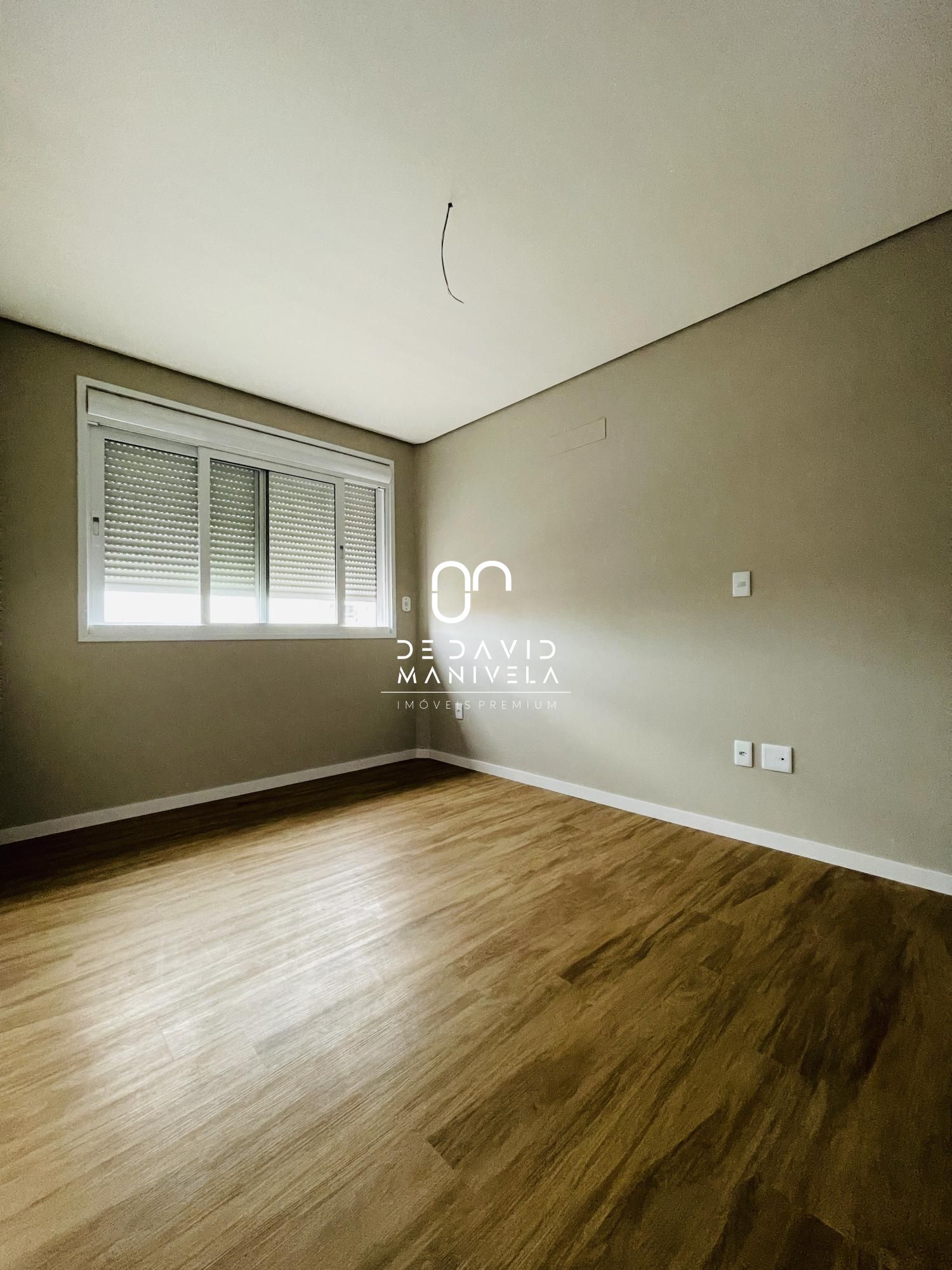 Apartamento 03 dormitórios com suíte, próximo ao centro.