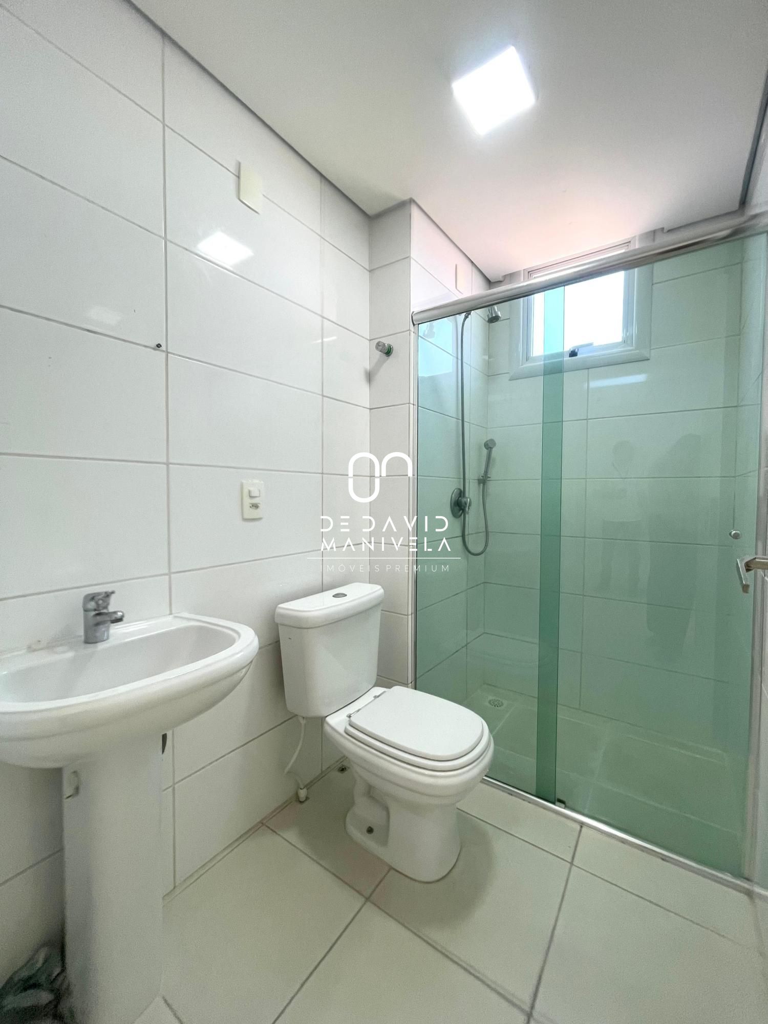 Amplo apartamento 03 dorm.c/ suíte