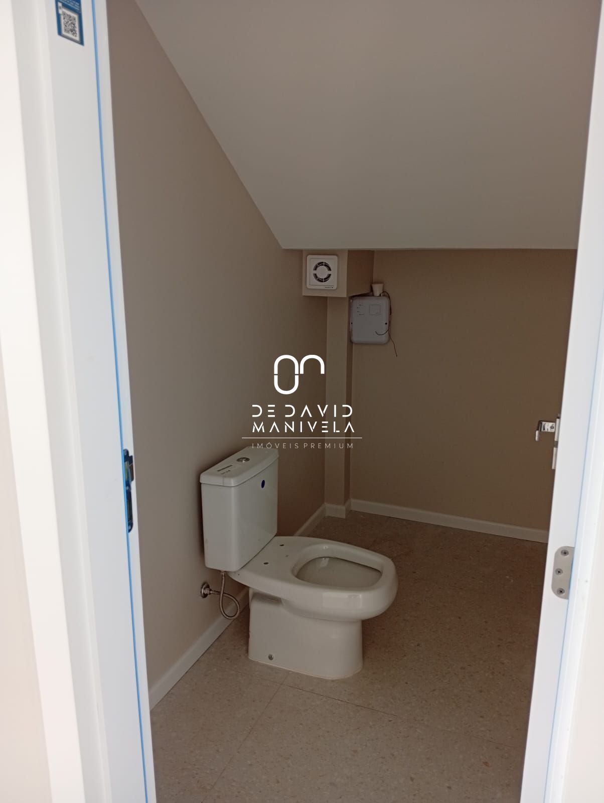 Casa com 2 Dormitórios à venda, 166 m² por R$ 990.000,00 Casa com 2 Dormitórios à venda, 166 m² por R$ 990.000,00