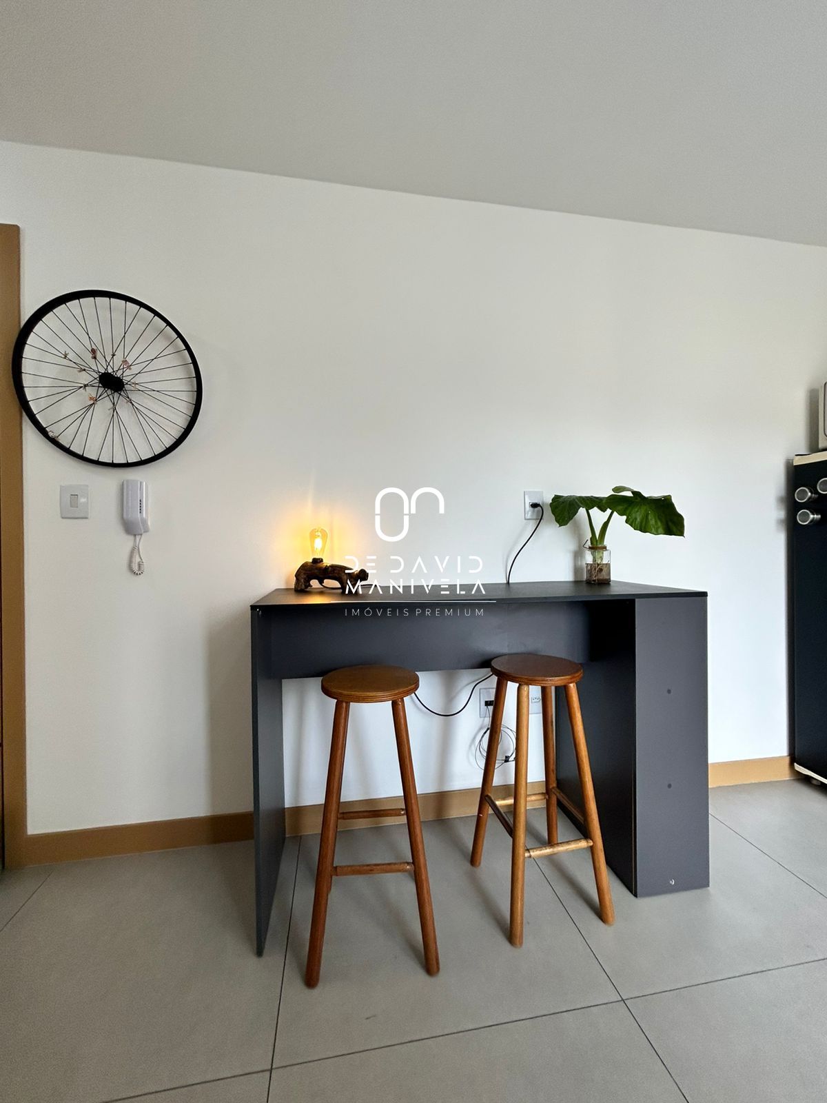 Apartamento Semimobiliado no Bairro centro próximo à Universidade Franciscana