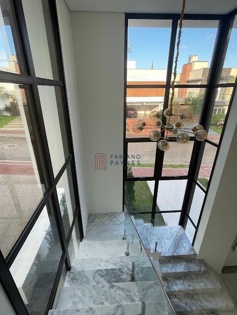Casa à venda com 3 quartos, 291m² - Foto 11