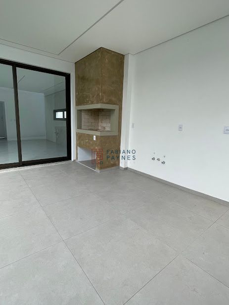 Casa à venda com 3 quartos, 291m² - Foto 7