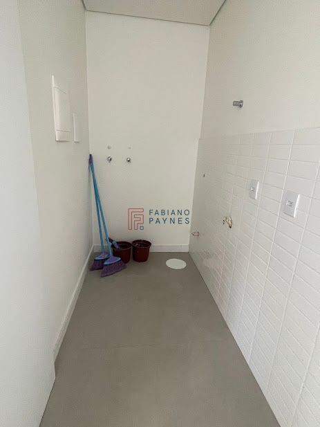 Casa à venda com 3 quartos, 291m² - Foto 6