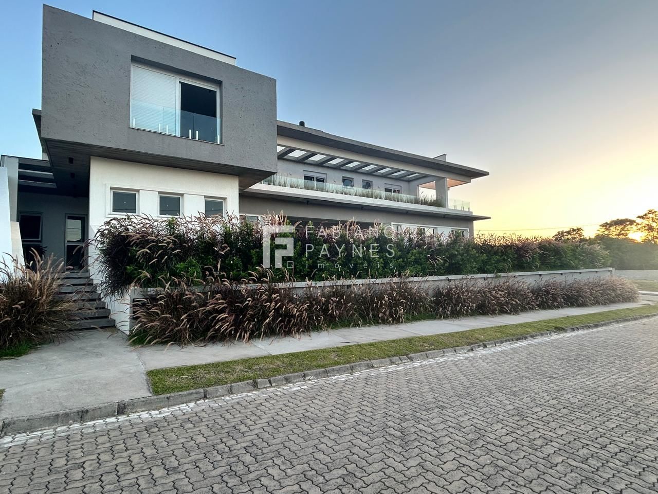 Casa, 4 quartos, 362 m² - Foto 1