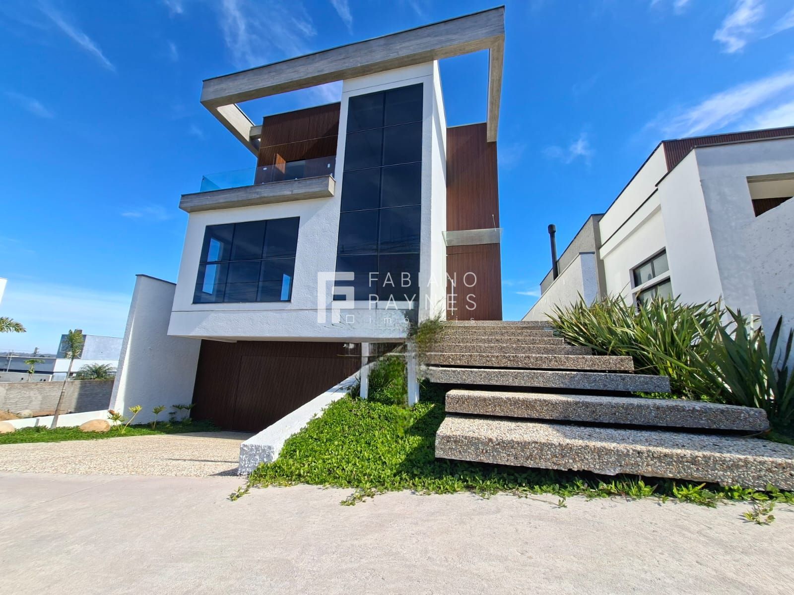 Casa, 3 quartos, 298 m² - Foto 1