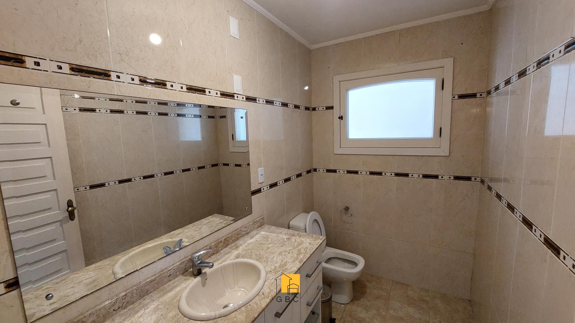 Casa à venda com 3 quartos, 306m² - Foto 7