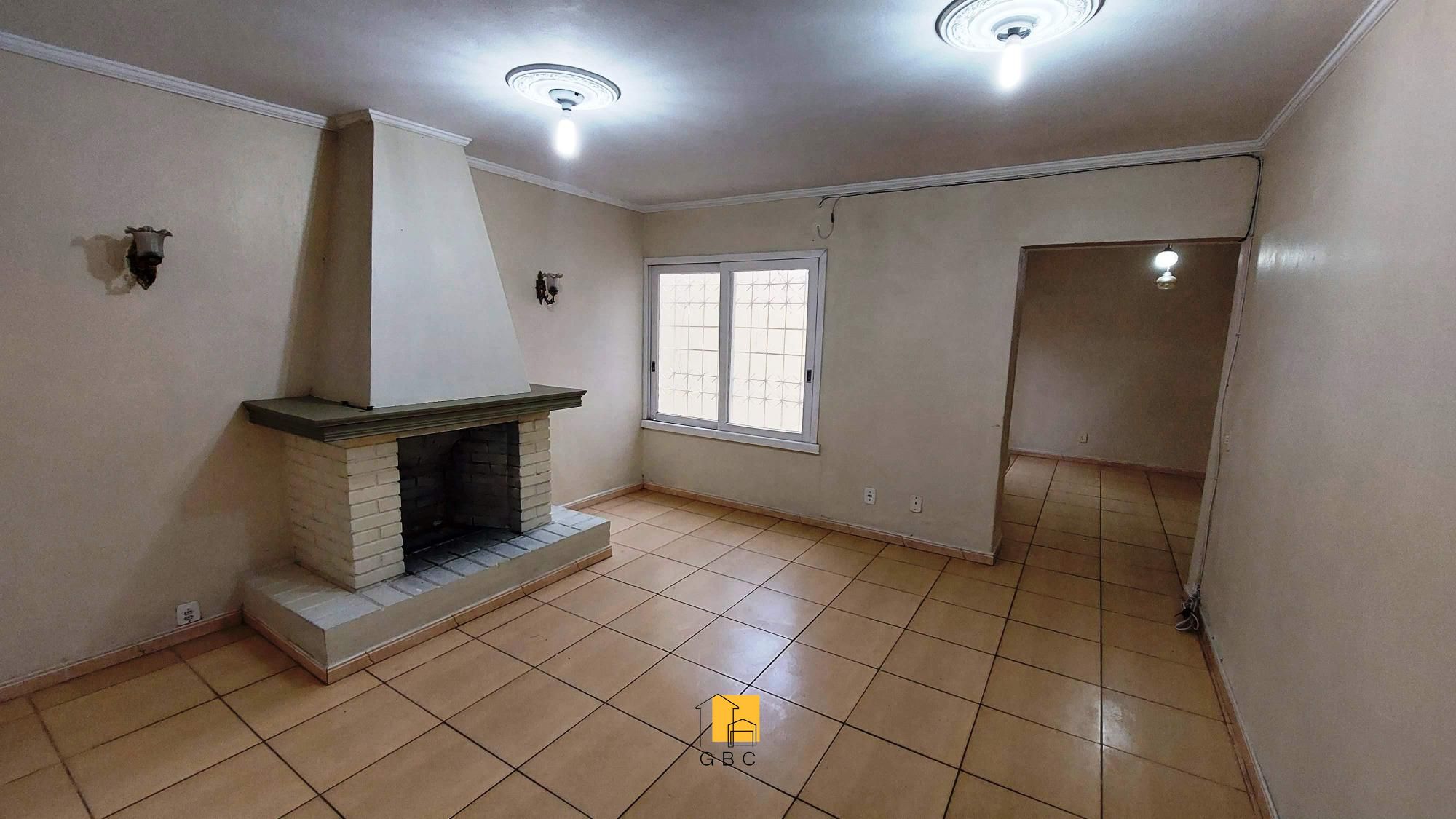 Casa à venda com 4 quartos, 220m² - Foto 4