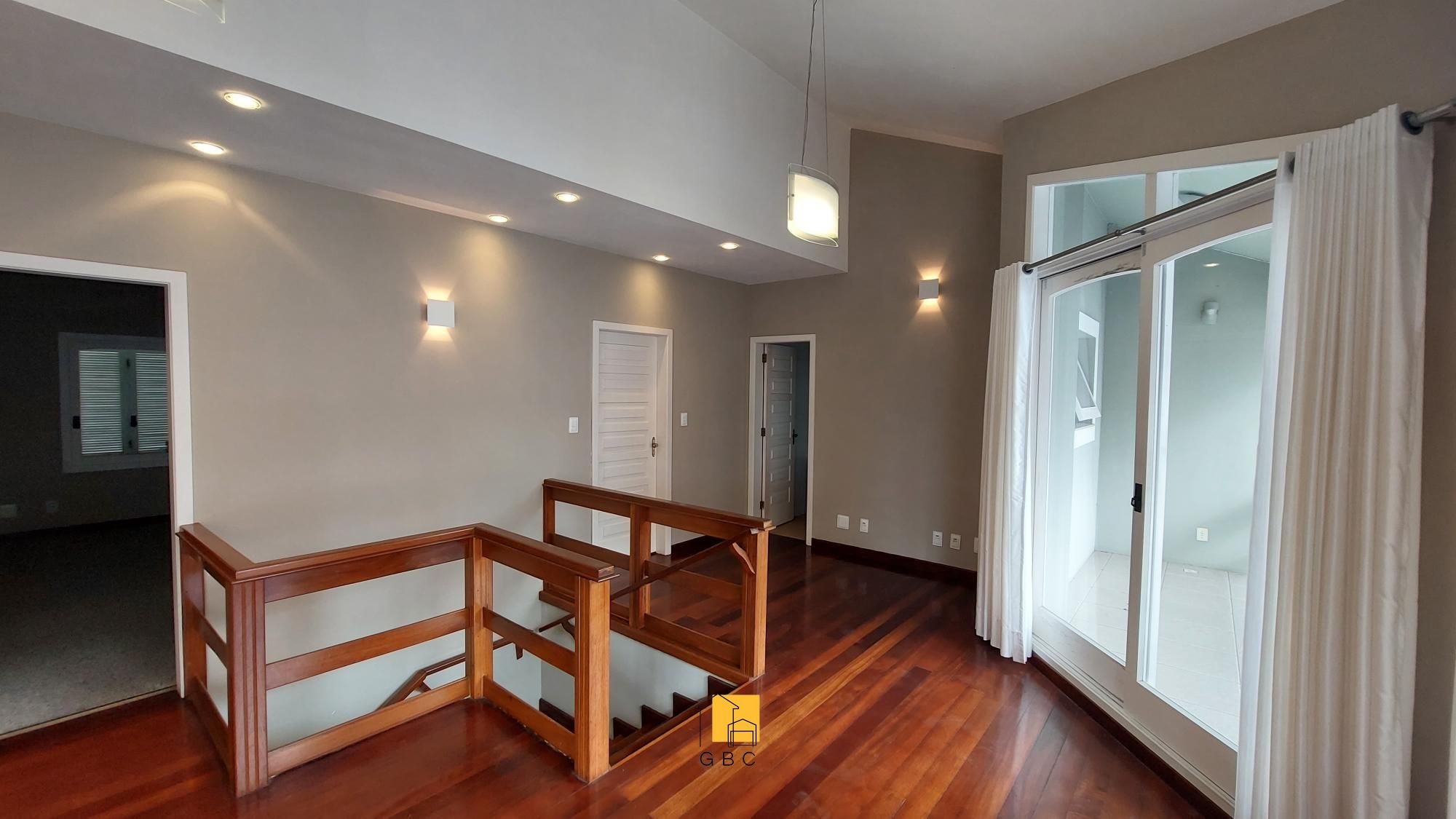 Casa à venda com 3 quartos, 306m² - Foto 18