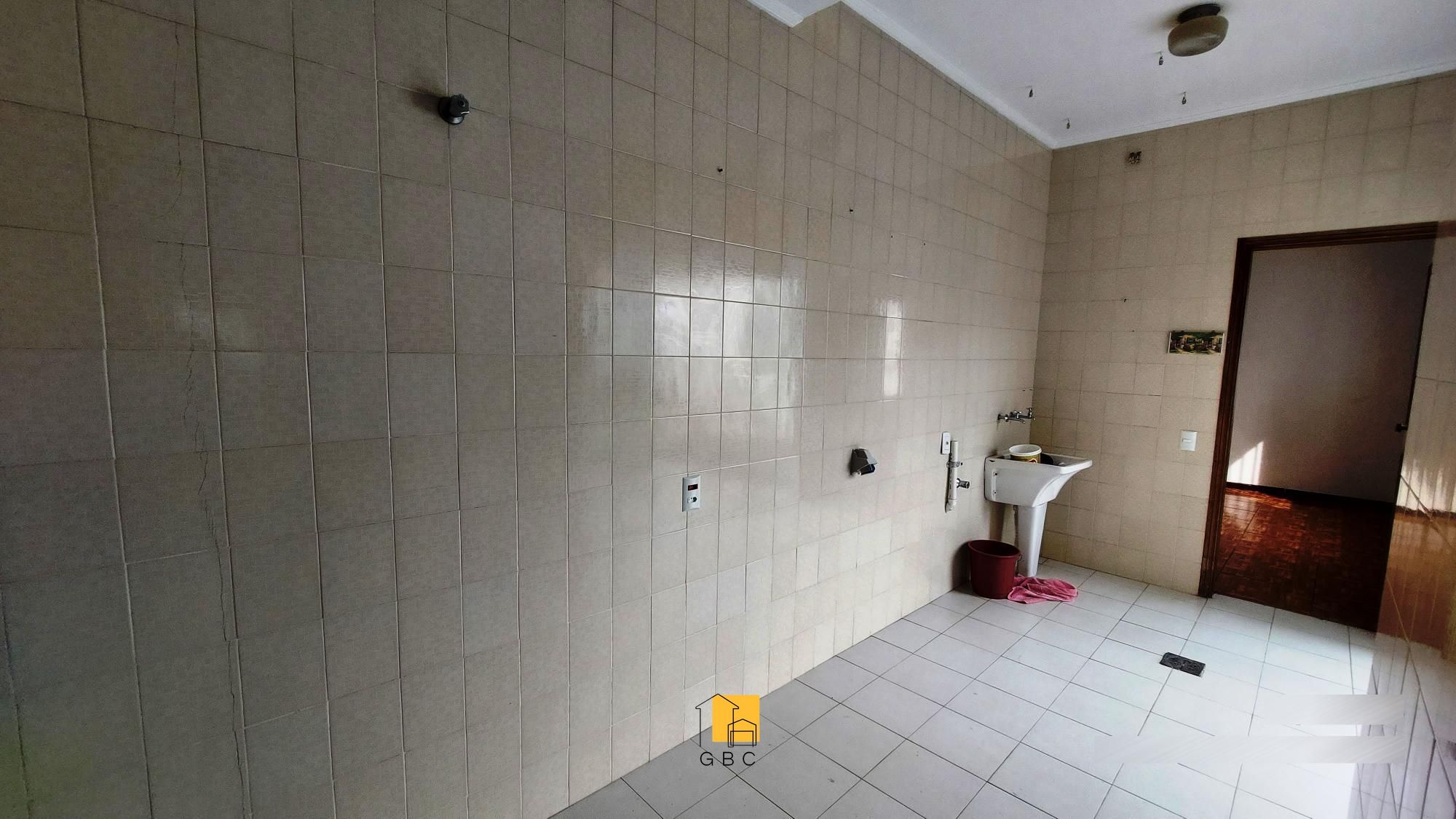 Casa à venda com 4 quartos, 320m² - Foto 42