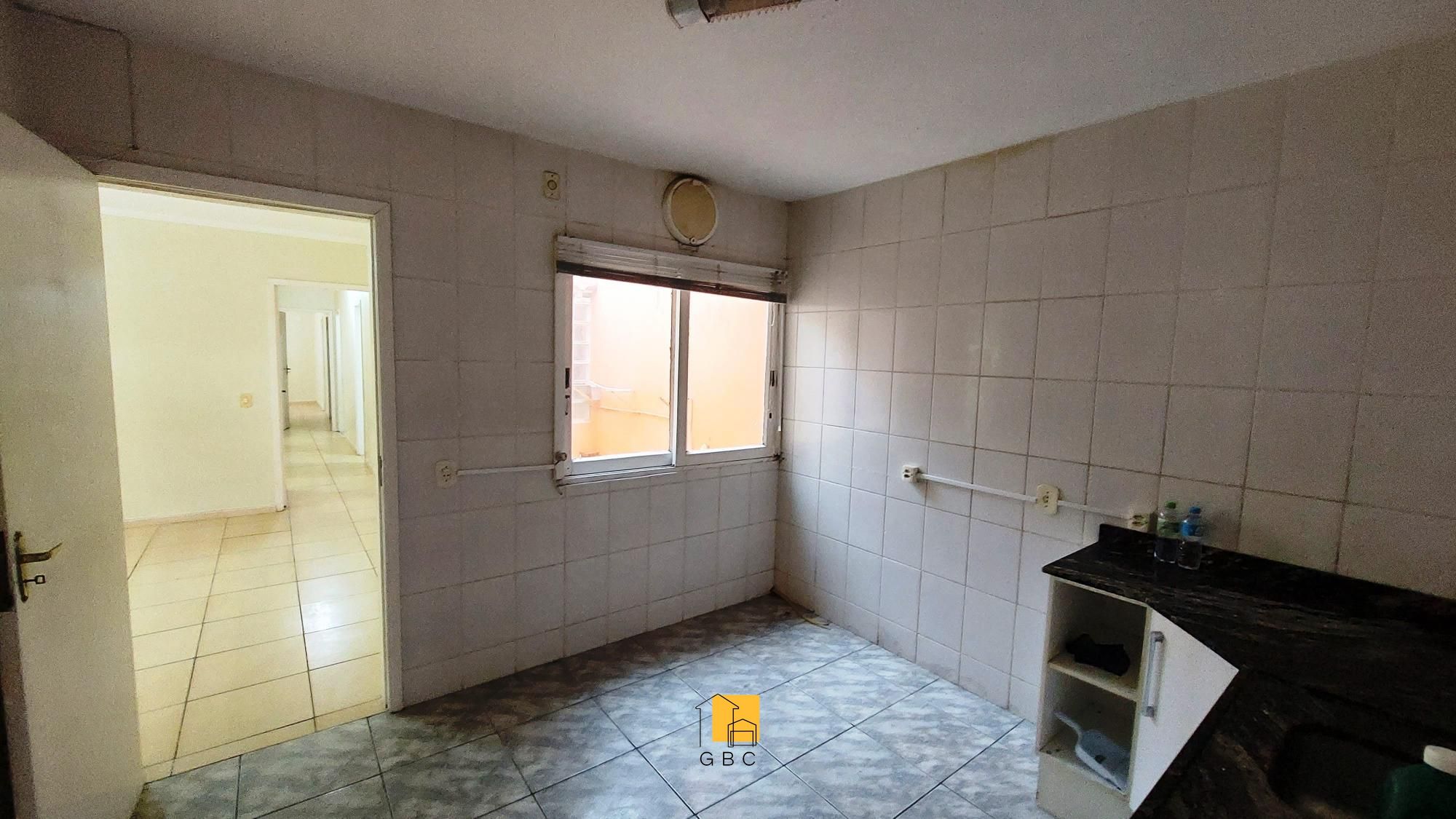 Casa à venda com 4 quartos, 220m² - Foto 10