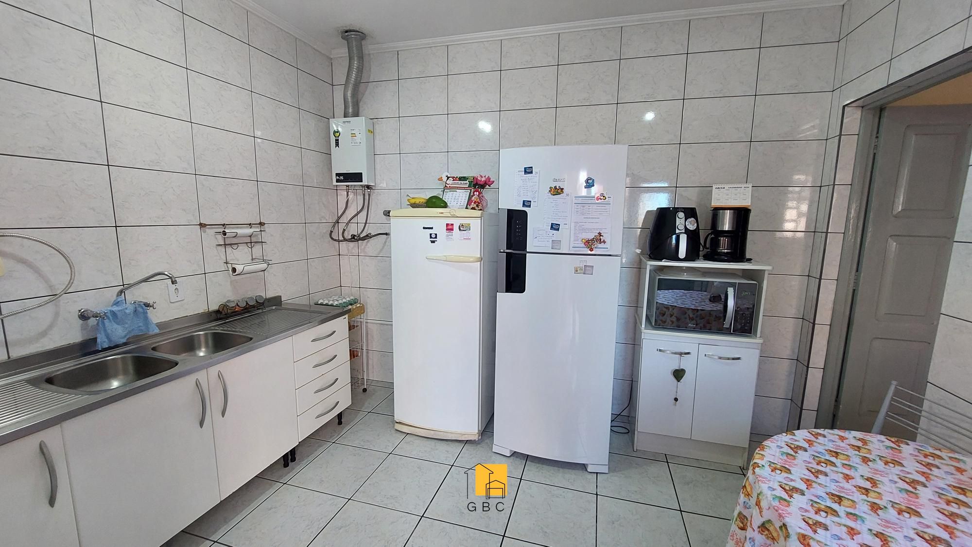 Casa à venda com 3 quartos, 200m² - Foto 24