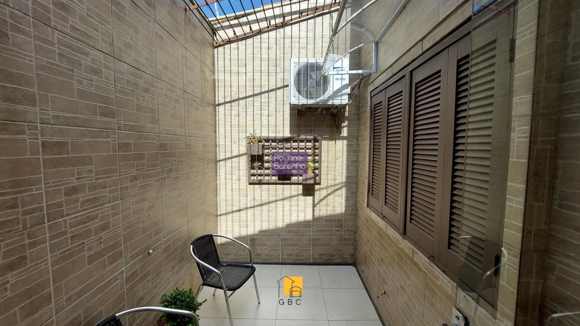 Casa à venda com 2 quartos, 180m² - Foto 8