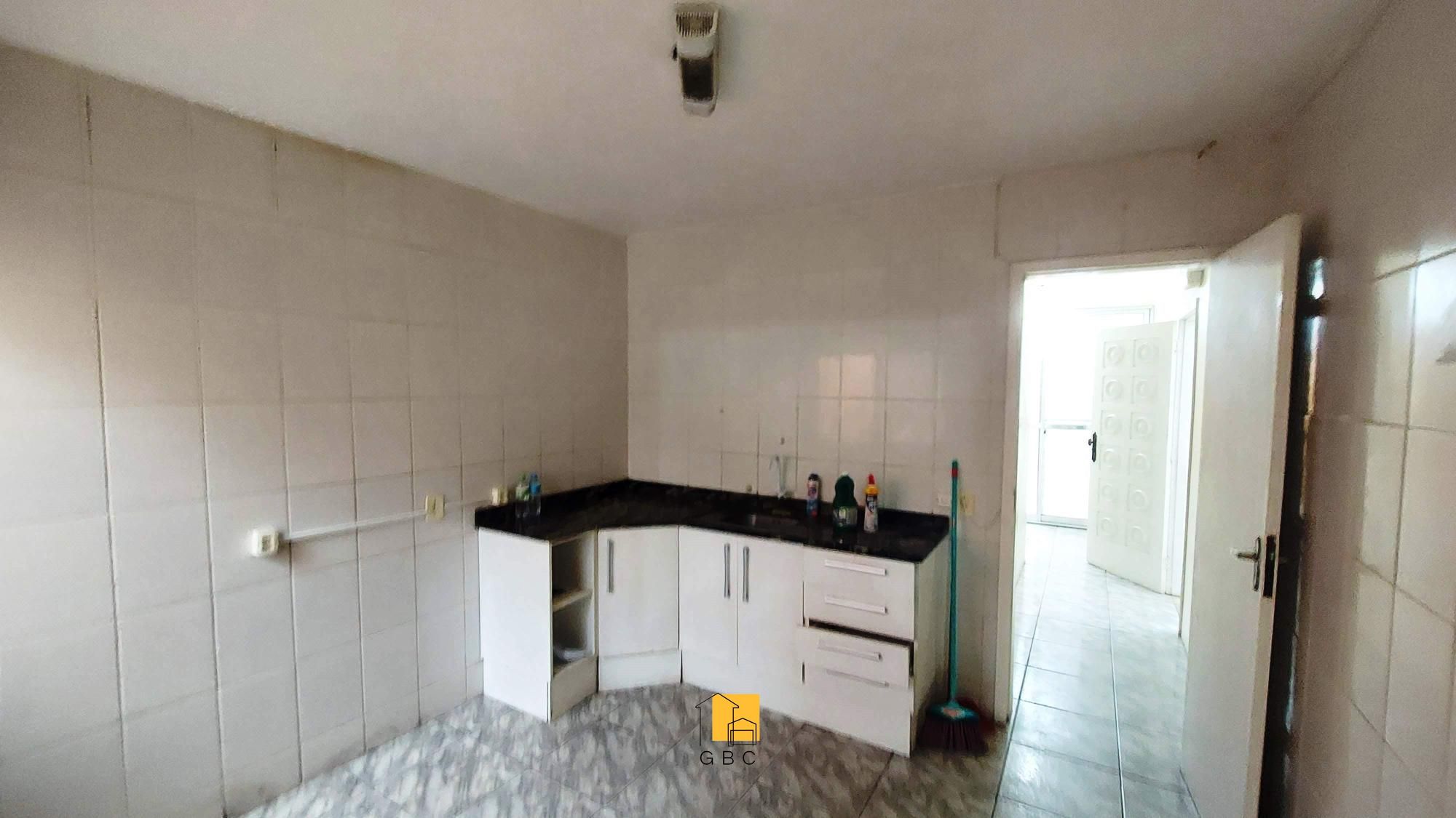 Casa à venda com 4 quartos, 220m² - Foto 9