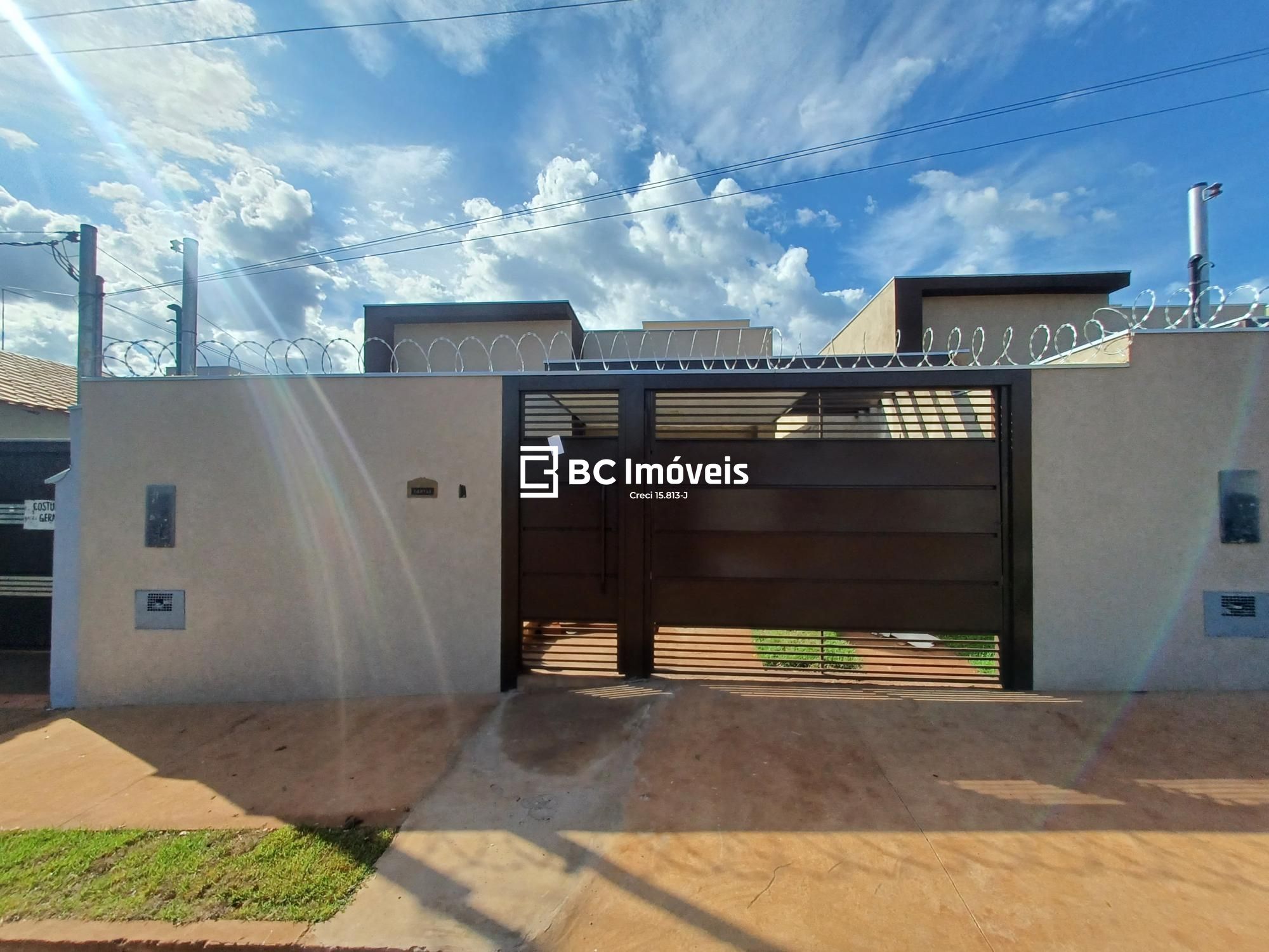 Casa, 2 quartos, 62 m² - Foto 1