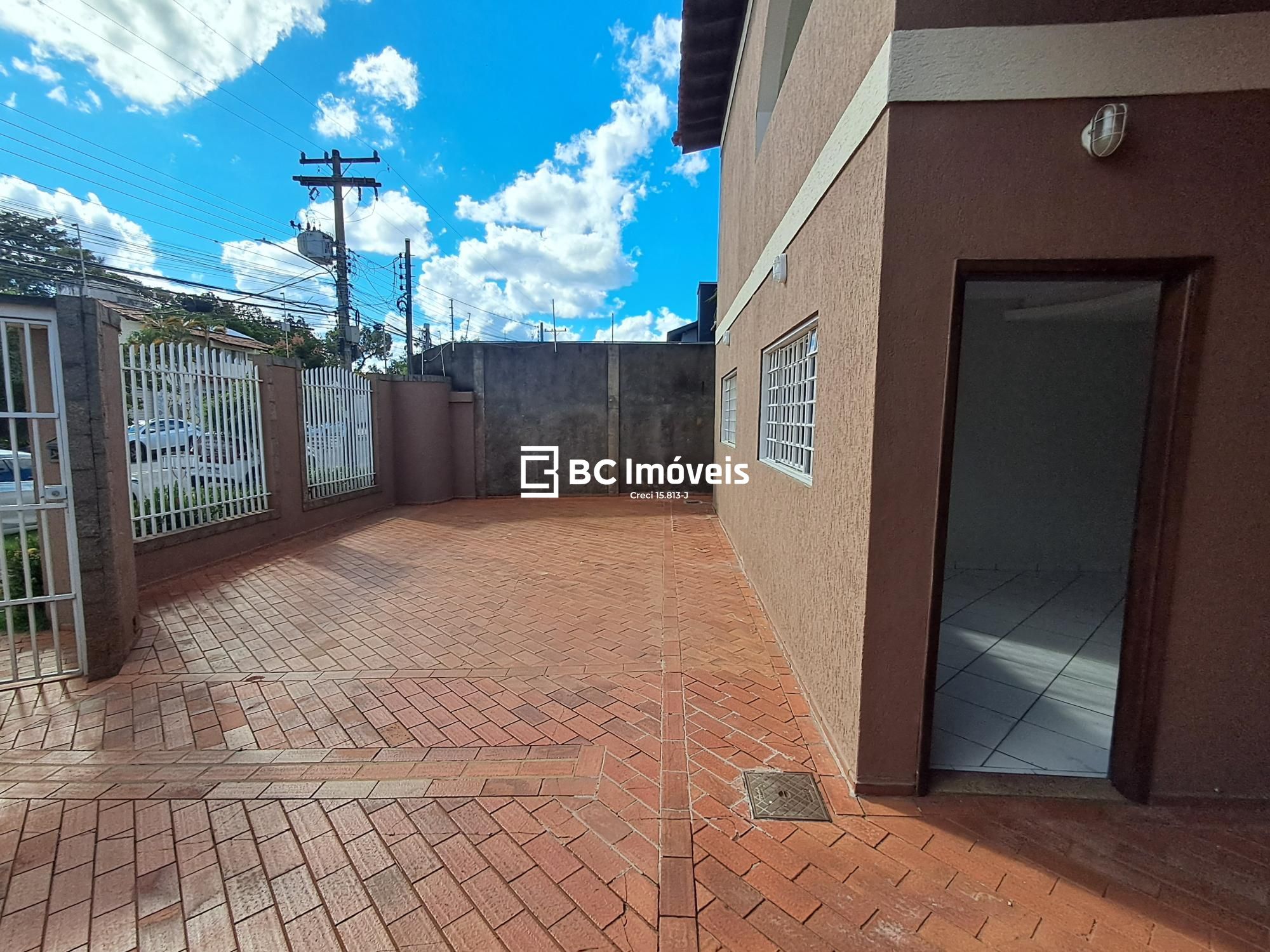 Casa, 5 quartos, 240 m² - Foto 2