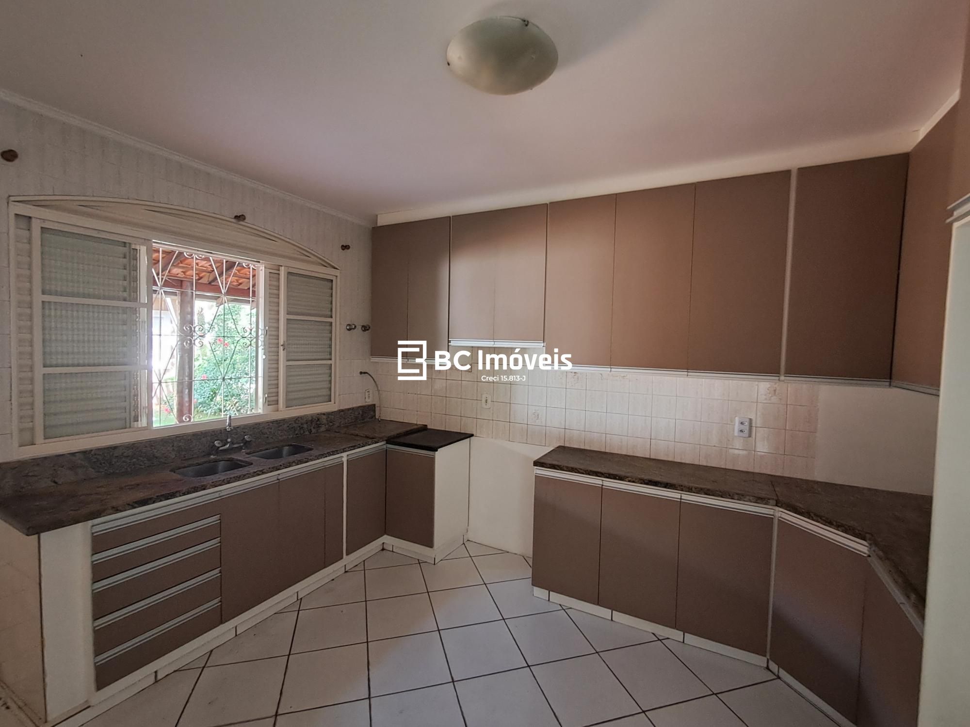 Casa, 5 quartos, 240 m² - Foto 15