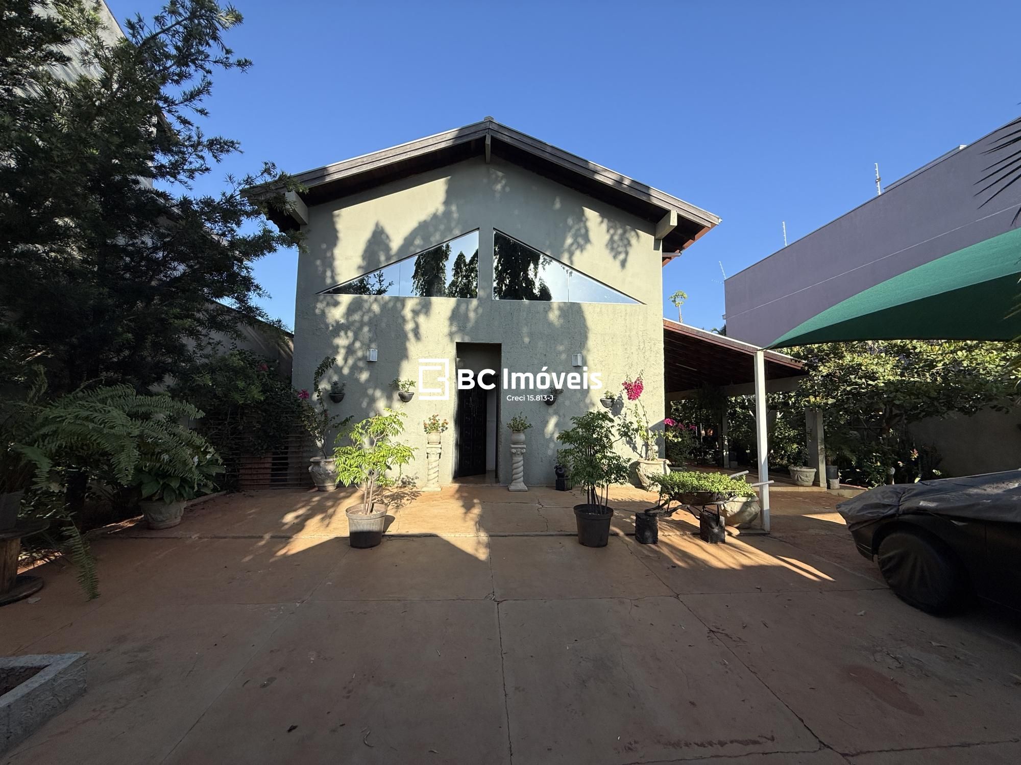 Sobrado, 6 quartos, 330 m² - Foto 1