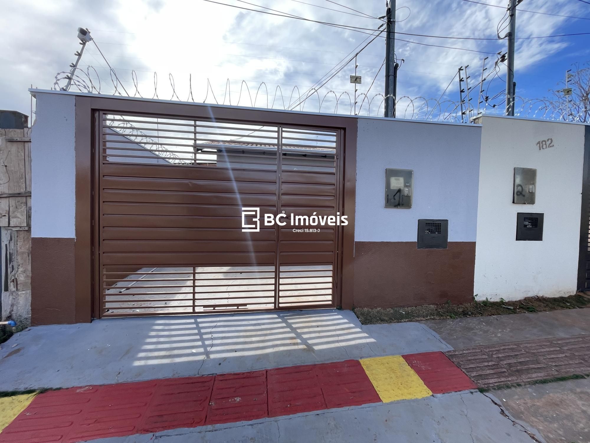 Casa, 2 quartos, 56 m² - Foto 1