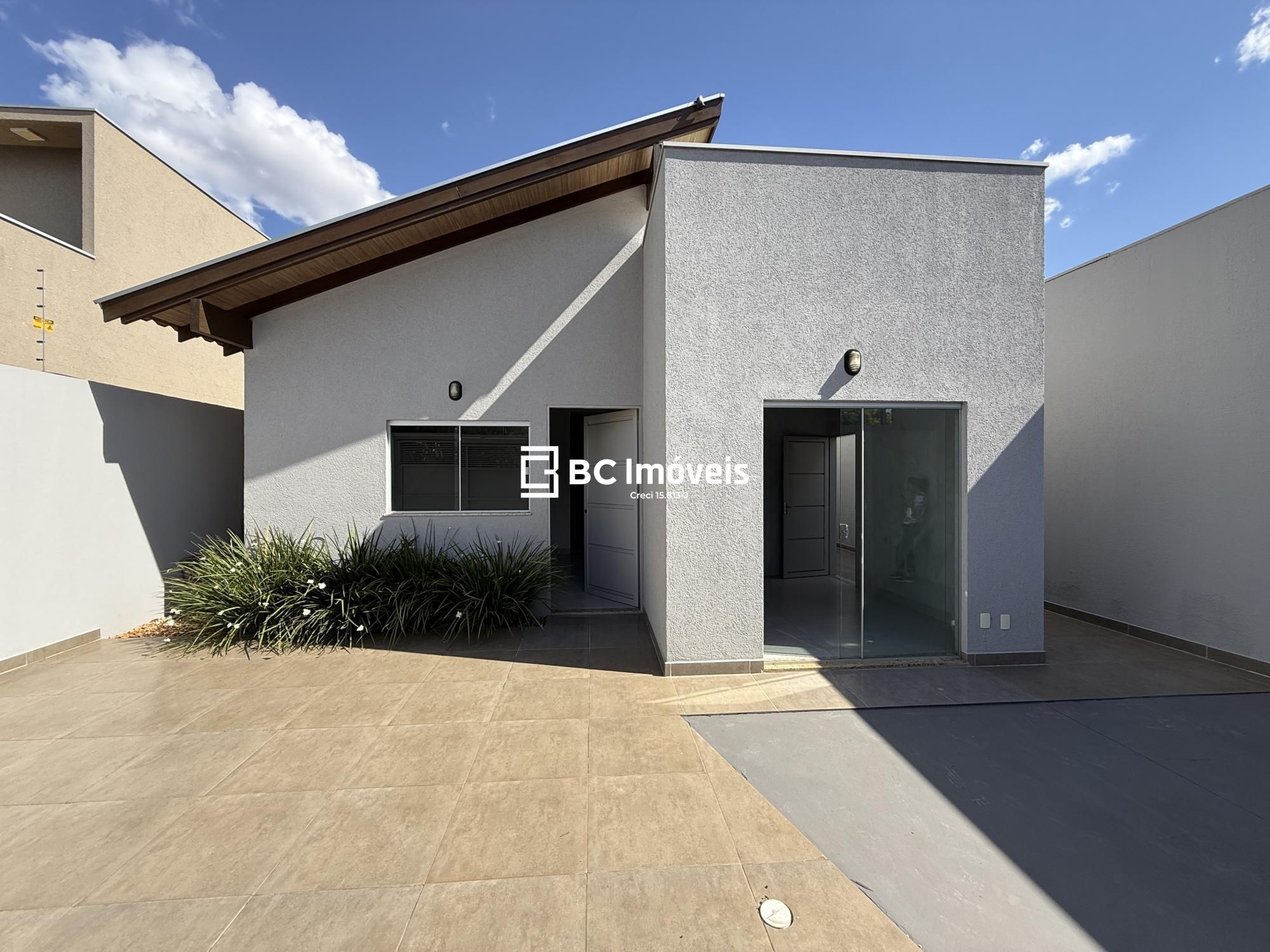 Casa, 2 quartos, 74 m² - Foto 1