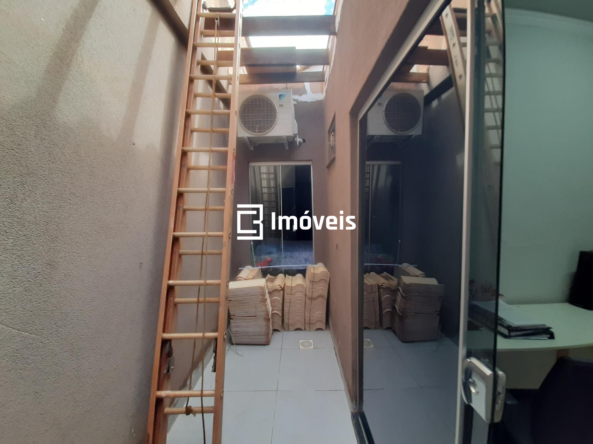 Casa à venda com 2 quartos, 68m² - Foto 25