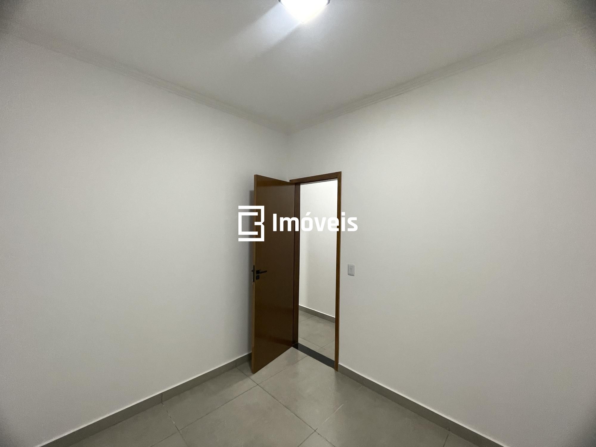 Casa à venda com 2 quartos, 56m² - Foto 11