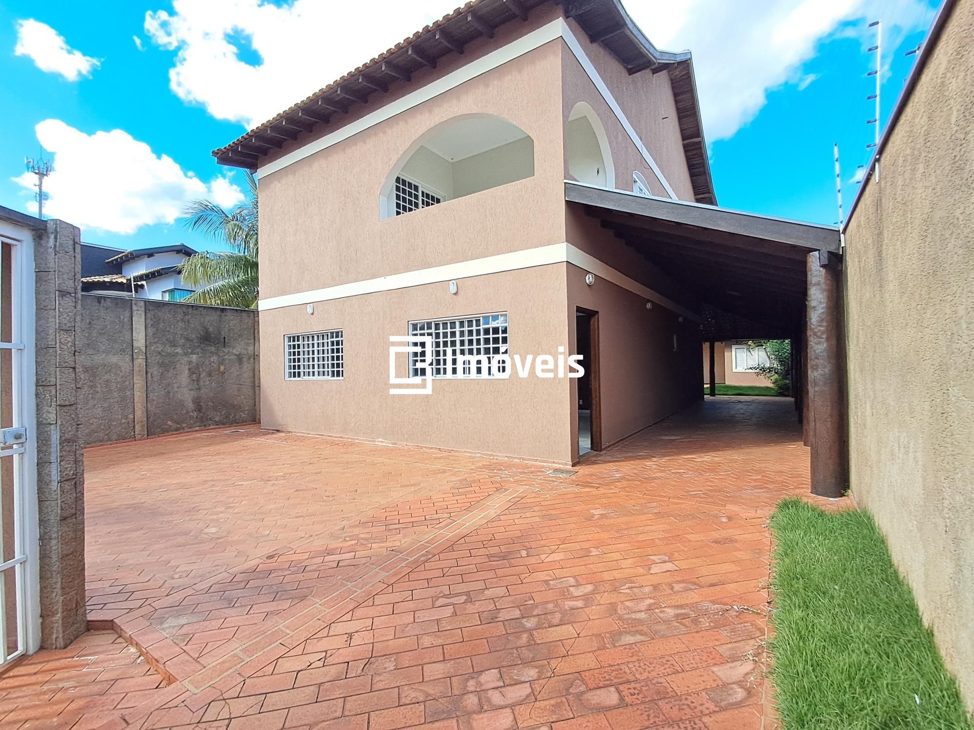 Casa, 5 quartos, 240 m² - Foto 1