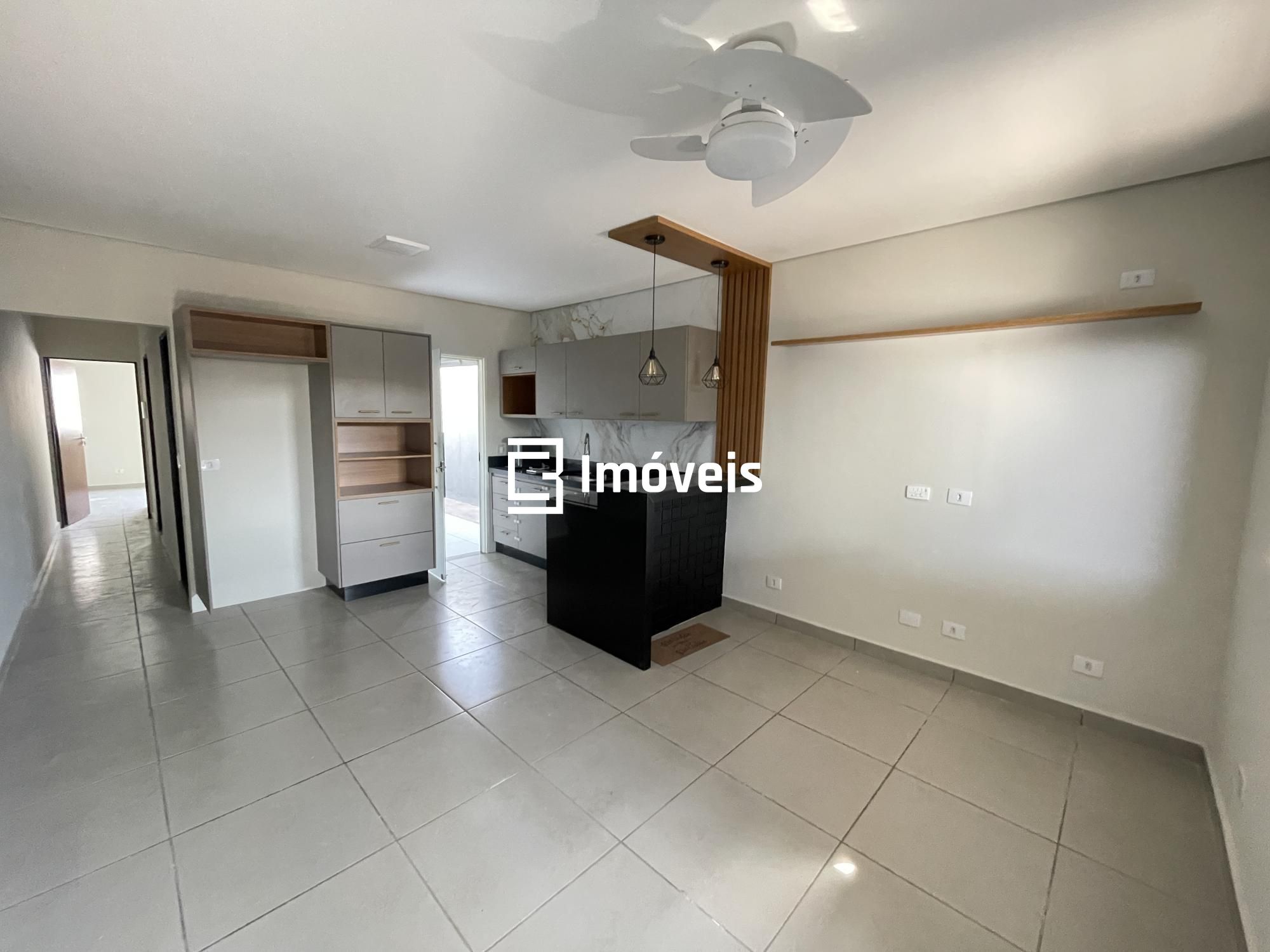 Casa à venda com 2 quartos, 53m² - Foto 4