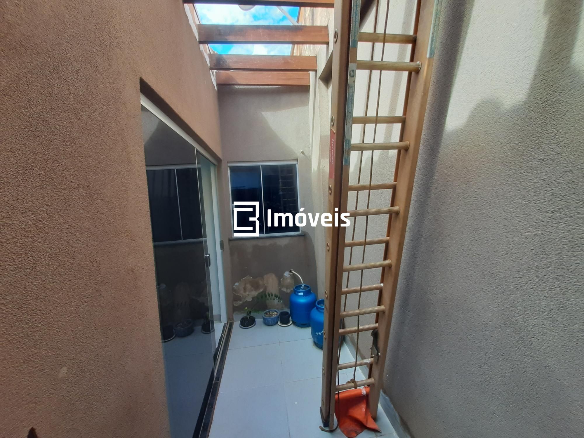 Casa à venda com 2 quartos, 68m² - Foto 26