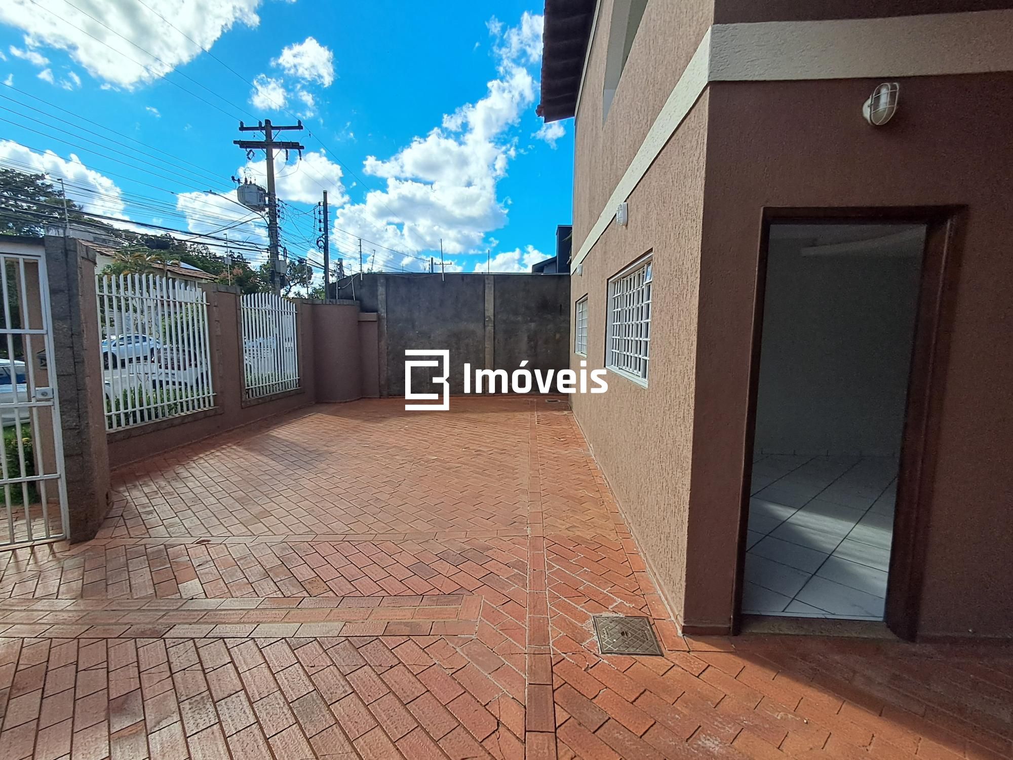 Casa, 5 quartos, 240 m² - Foto 2