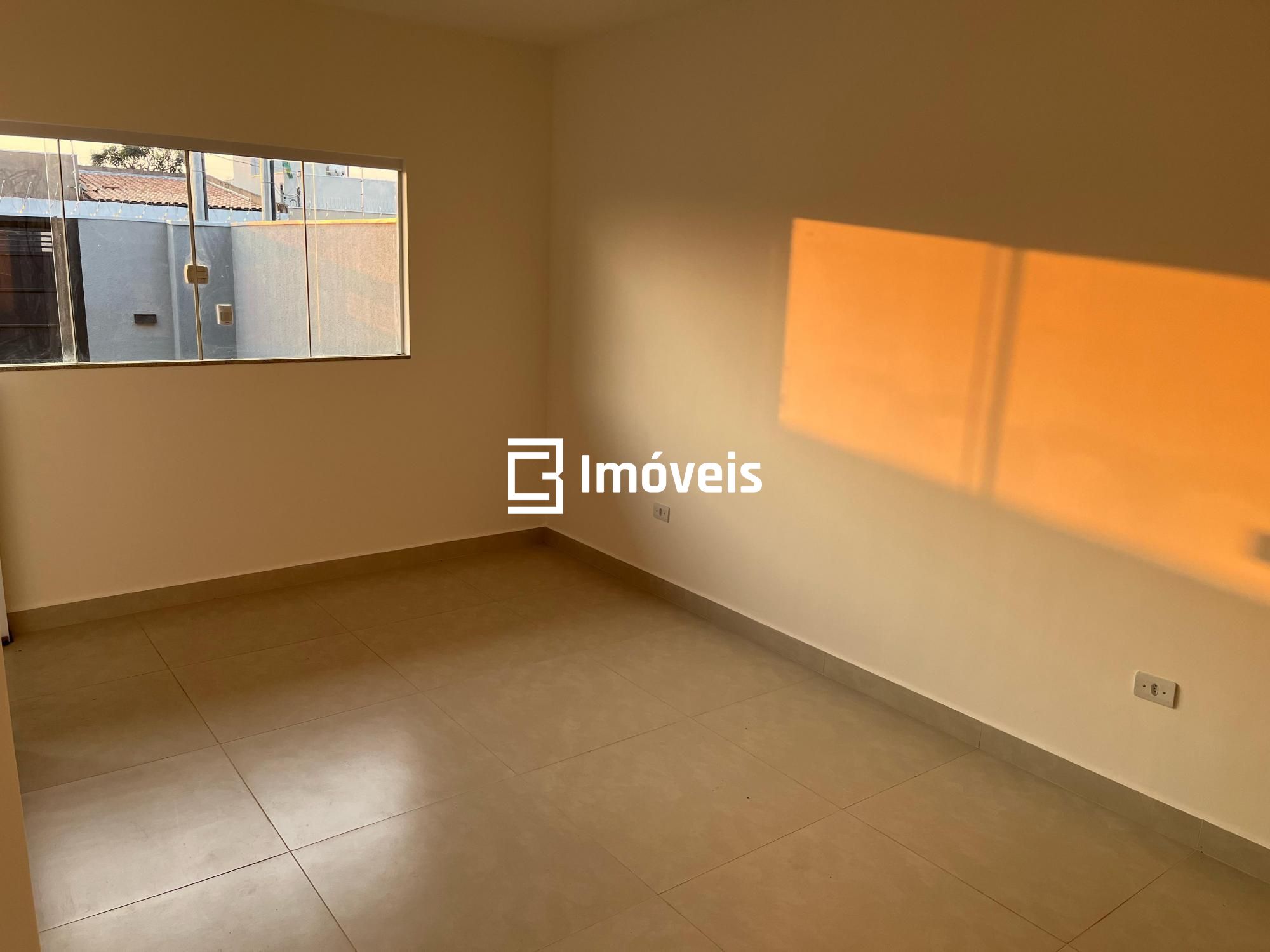Casa à venda com 3 quartos, 90m² - Foto 4