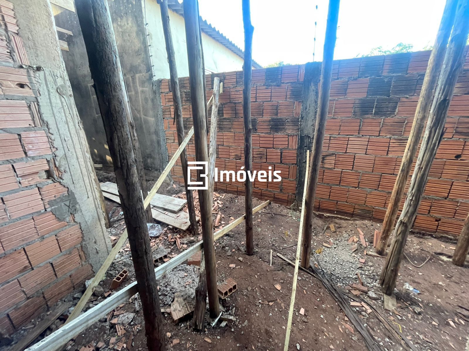 Casa à venda com 2 quartos, 56m² - Foto 12