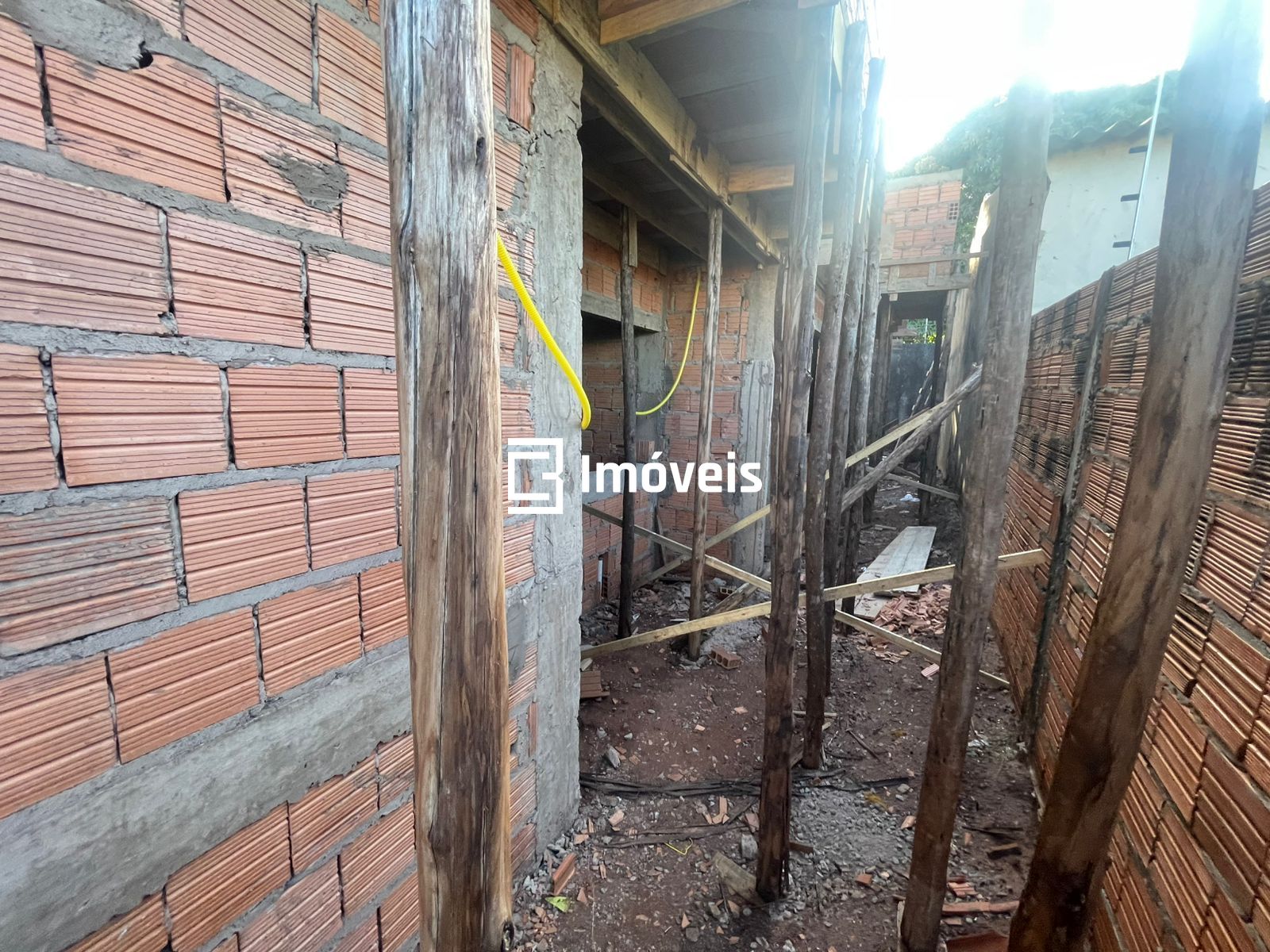 Casa à venda com 2 quartos, 56m² - Foto 14