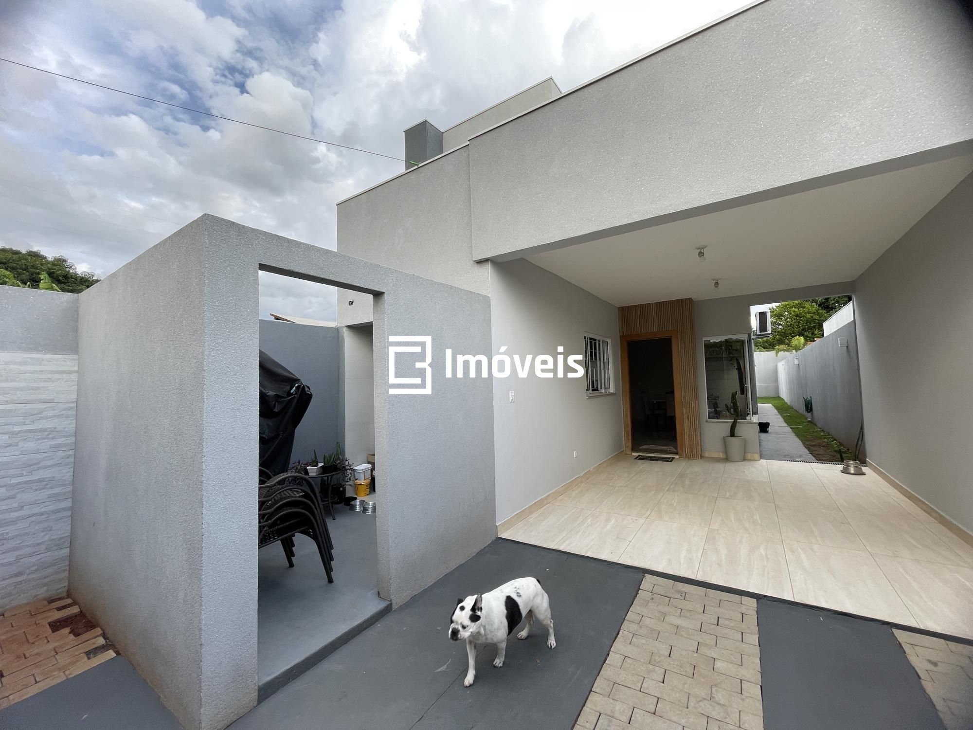 Casa à venda com 3 quartos, 102m² - Foto 2