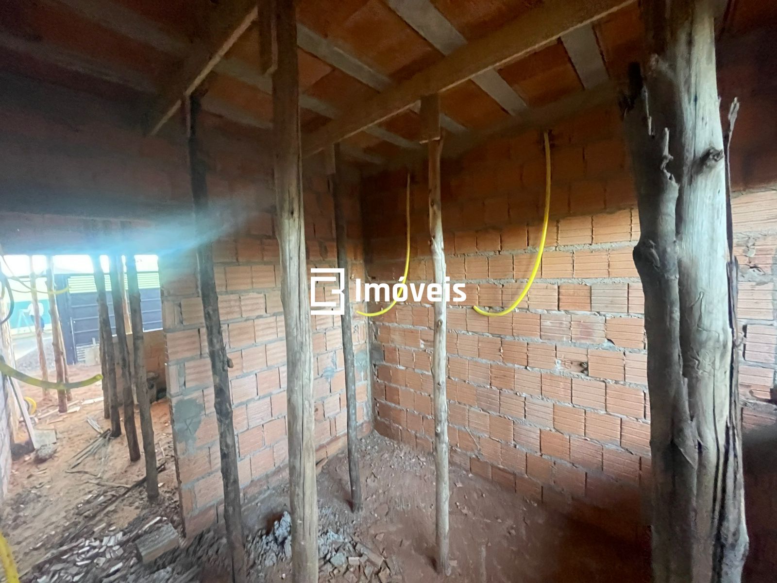 Casa à venda com 2 quartos, 56m² - Foto 11