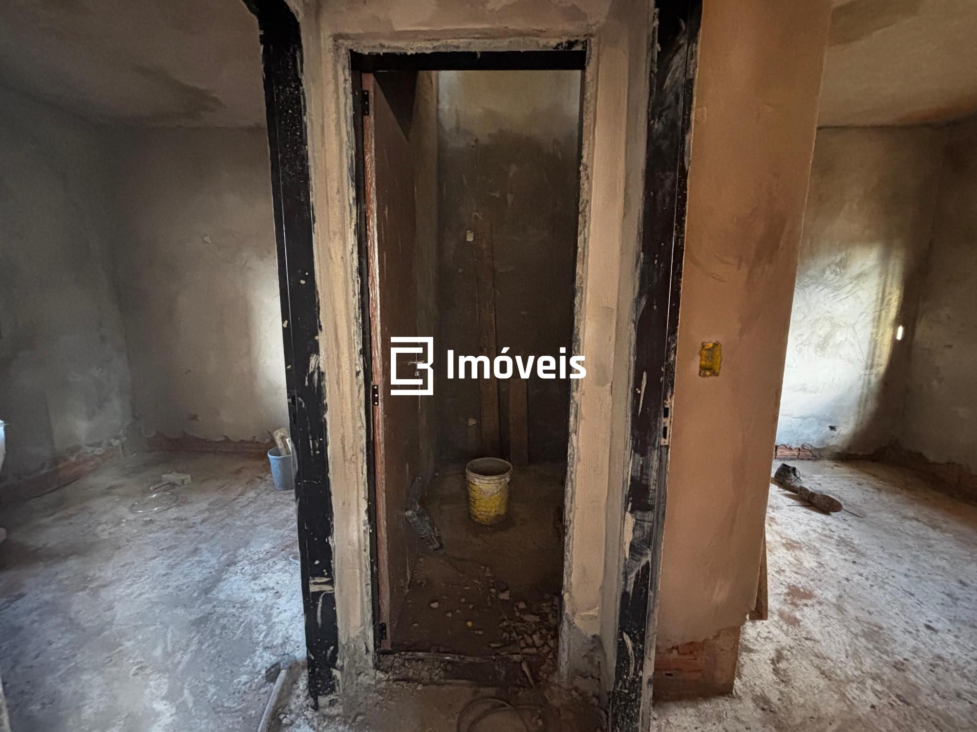 Casa à venda com 2 quartos, 45m² - Foto 7