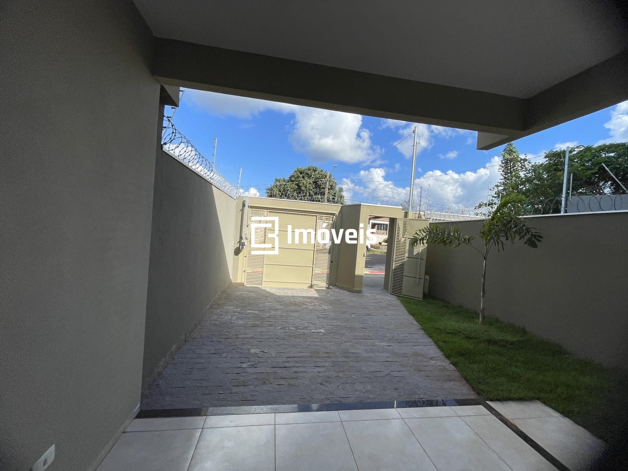 Casa à venda com 3 quartos, 83m² - Foto 3