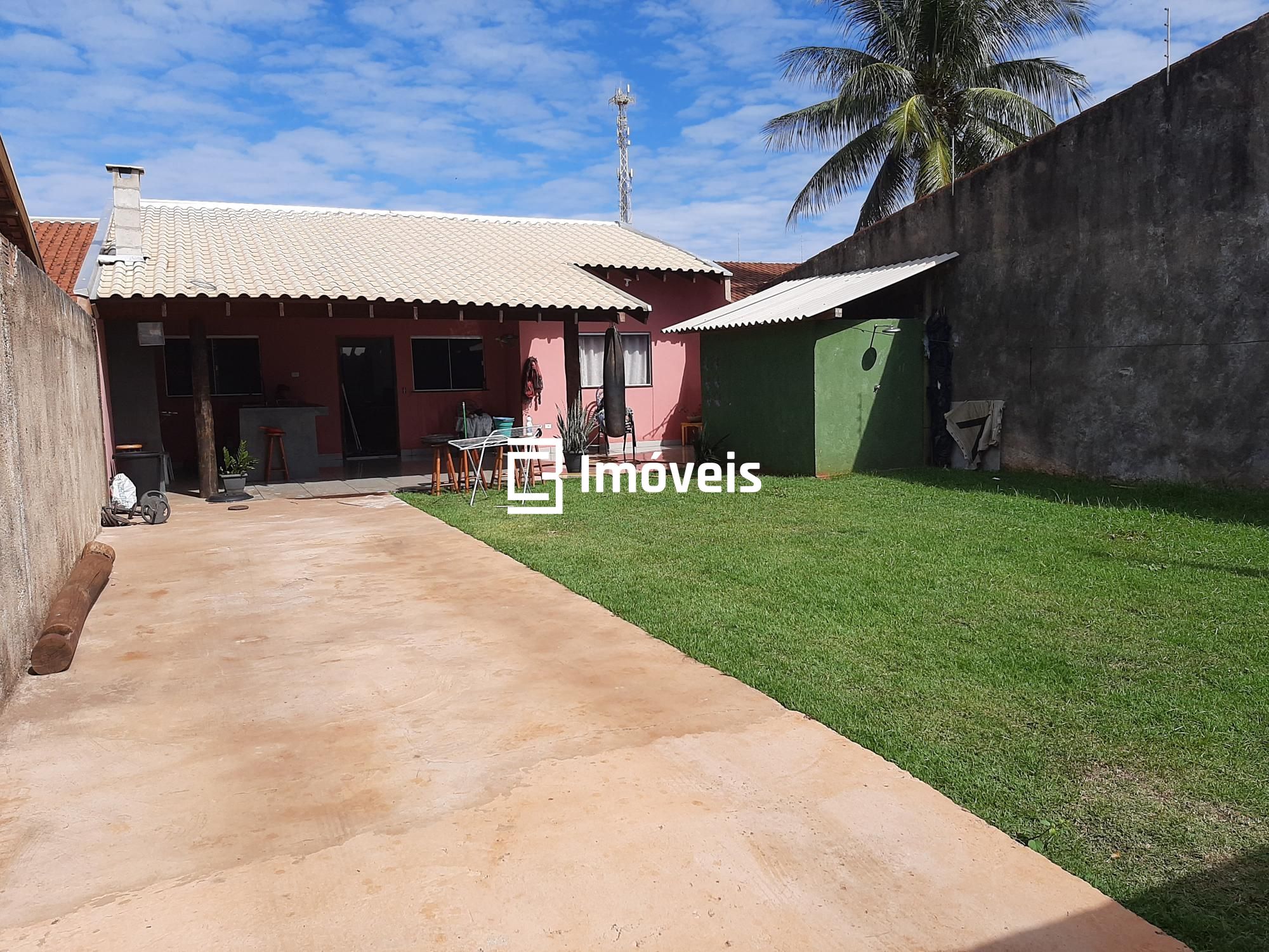 Casa à venda com 2 quartos, 68m² - Foto 2
