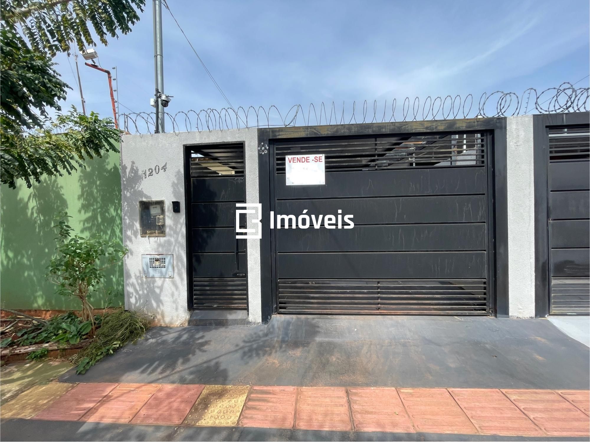 Casa à venda com 2 quartos, 53m² - Foto 1